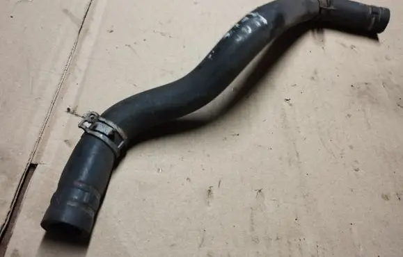 Ford Taurus Engine coolant pipe/hose
