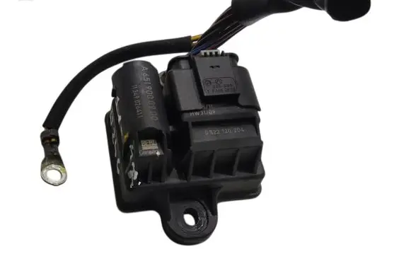 Mercedes-Benz B W246 W242 Glow plug pre-heat relay A6519000900