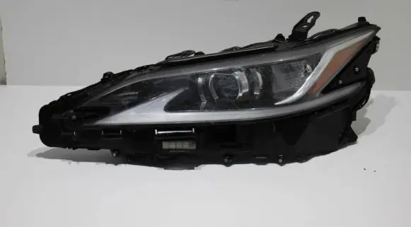 Lexus ES VII XZ10 Headlight/headlamp