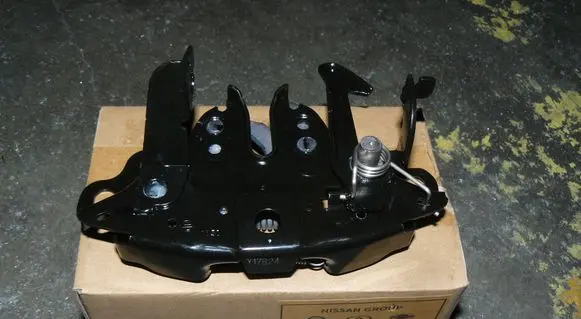 Nissan X-Trail T32 Engine bonnet/hood lock/catch 656014BA0A
