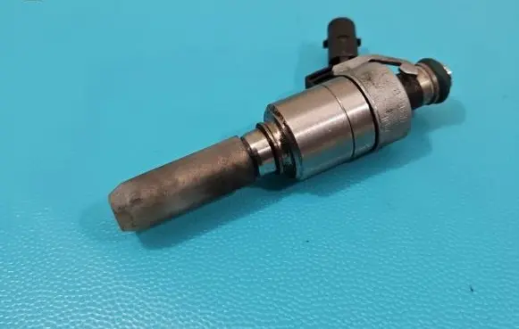 Audi A4 S4 B8 8K Fuel injector 0261500074 IMPRK1404013