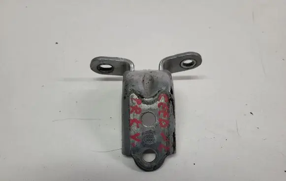 KIA Ceed Front door upper hinge