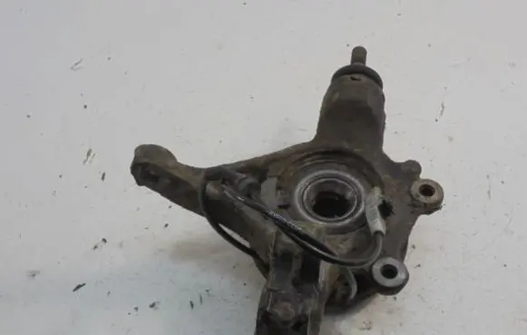 Citroen Berlingo Front wheel hub spindle knuckle 