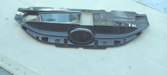 Hyundai ix35 Front bumper upper radiator grill 863512Y000