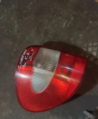 Chrysler Grand Voyager IV Rear/tail lights 153671