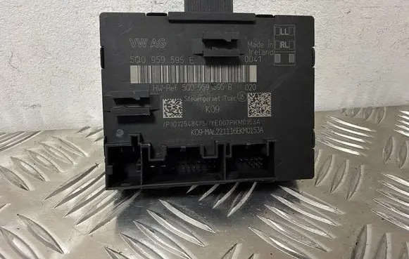 Audi A3 S3 8V Door control unit/module 5Q0959595E 5Q0959595B