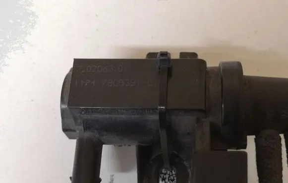BMW 1 E81 E87 Turbo solenoid valve 70206301 08T095 1174780539101