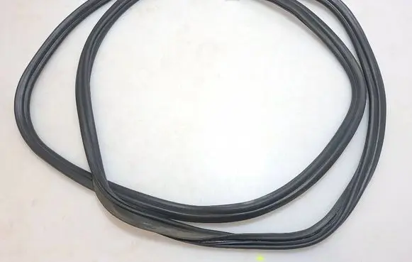 Volkswagen Tiguan Allspace Seal rubber (tailgate) 5NA827705 8277057
