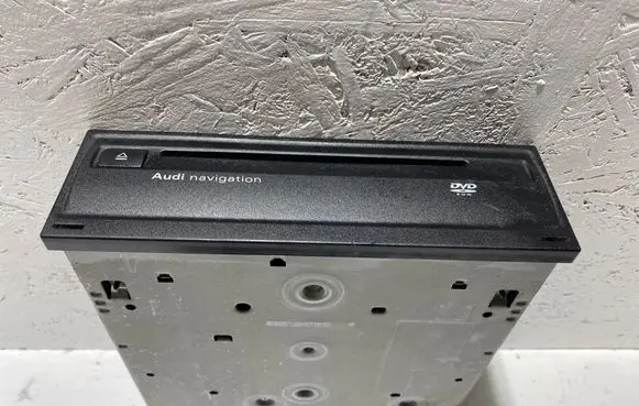 Audi A6 S6 C6 4F Navigation unit CD/DVD player 4E0919887C 4E0910887L