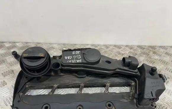 Volkswagen PASSAT B6 Rocker cam cover 03L103483 03L129969