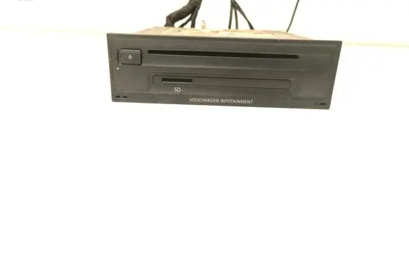 Radio/CD/DVD/GPS head unit