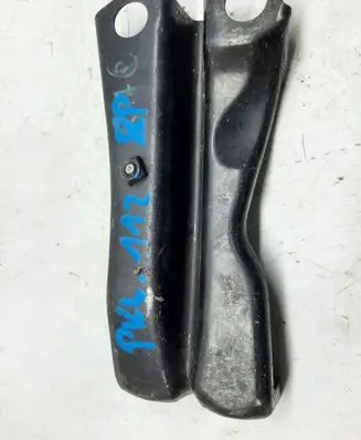 Audi A3 S3 8P Front bumper mounting bracket 8P7805202