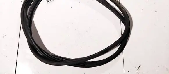Opel Vectra B Rubber seal front coupe door 