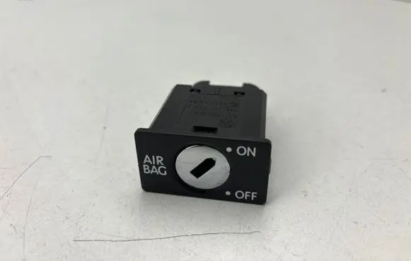 Volkswagen Golf Plus Passenger airbag on/off switch 1K0919237A