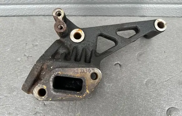 Nissan King Cab, Navara EGR valve cooler bracket 14715VK500