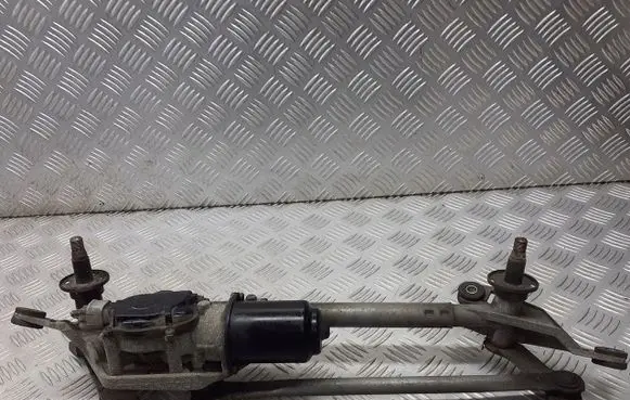 Honda FR-V Front wiper linkage 
