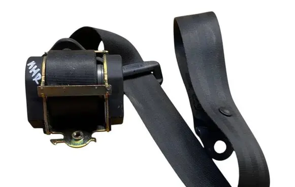 Rear seatbelt
