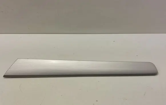 Volkswagen Jetta VI Front door trim bar 5C6867439A