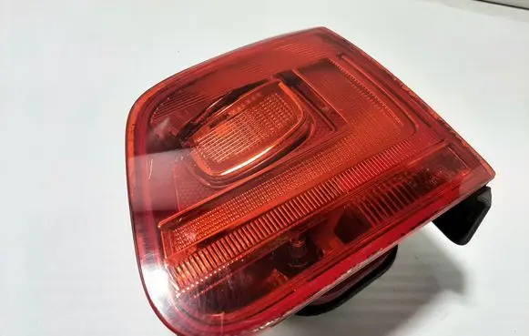 Volkswagen Tiguan Tailgate rear/tail lights
