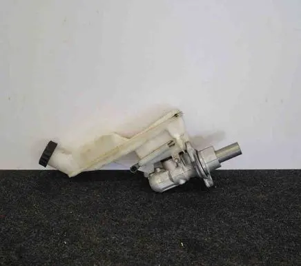 Mercedes-Benz A W176 Master brake cylinder A2464300302