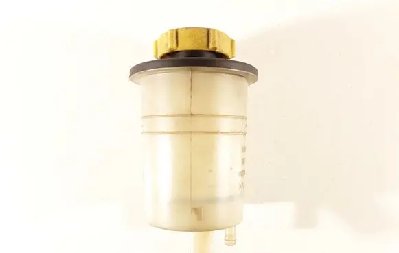 Land Rover Discovery 3 - LR3 Power steering fluid tank/reservoir QFX500060 RQN000011 YC153R700AA