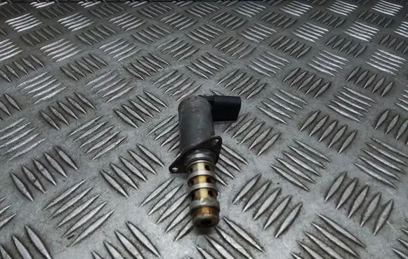 Audi A3 S3 8P Camshaft vanos timing valve 13150429E 13150429