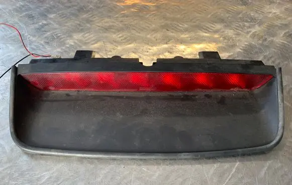 Nissan Primera Third/center stoplight 270277