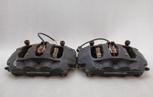 Porsche 718 Cayman 982 982c Front Brake Caliper Pad/Carrier 99135105207