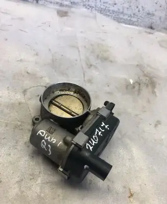 Audi Q3 F3 Throttle valve 04e133062q