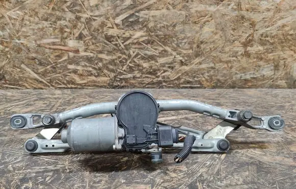 Fiat 500X Front wiper linkage and motor 51937612 0390243533