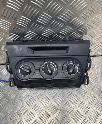 Mazda 3 III Climate control unit BJE761190A 0600263