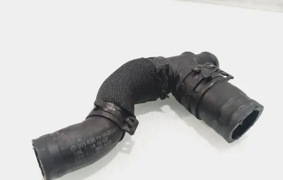 Mercedes-Benz C W203 Engine coolant pipe/hose 2038301996