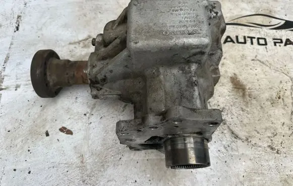 Volvo XC70 Gearbox transfer box case 30700016