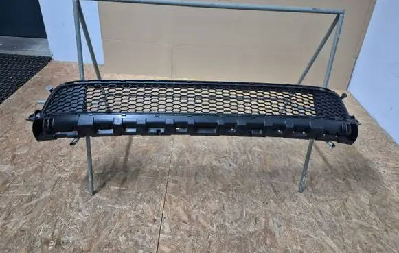 Renault Trafic III (X82) Front bumper lower grill