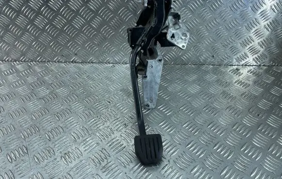 Volvo V60 Brake pedal 31302349