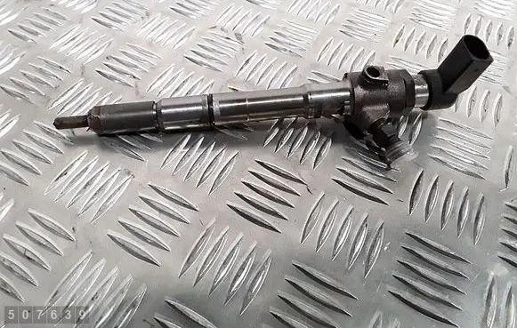 Volkswagen Golf Plus Fuel injector 03l130277b