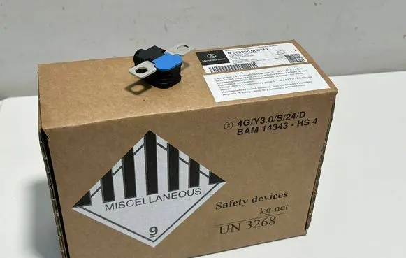 Mercedes-Benz A W177 AMG Battery relay fuse N000000008776 39163