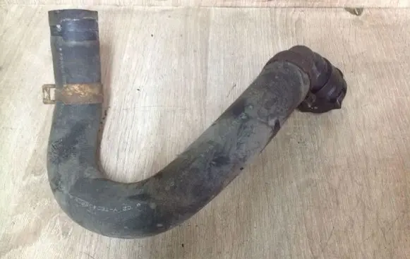 Honda CR-V Engine coolant pipe/hose