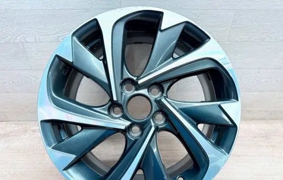 Toyota Auris E180 R17 alloy rim 4261102L90