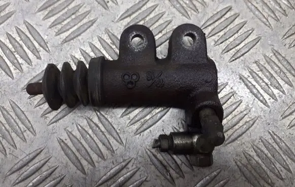 Mitsubishi Carisma Clutch release bearing slave cylinder 