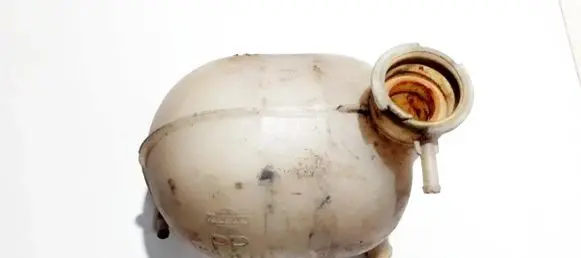 Coolant expansion tank/reservoir