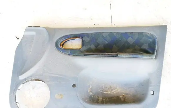 Renault Megane I Front door card panel trim 7700832015