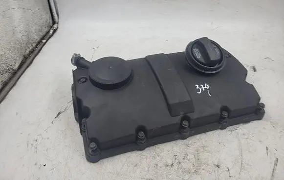 Audi A4 S4 B5 8D Rocker cam cover 