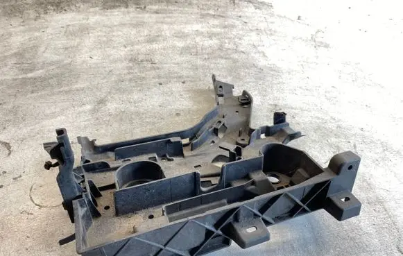 Battery tray