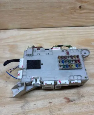 Lexus SC 430 Fuse box set 8273024021 4H160060