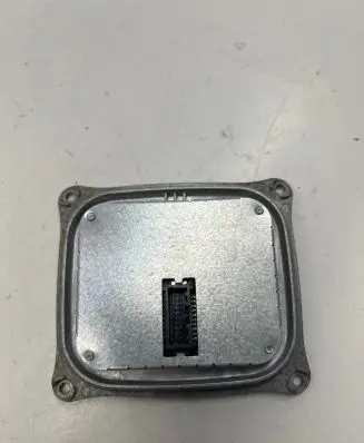 Alfa Romeo Stelvio Headlight ballast module Xenon 147000026900 10EEG171311
