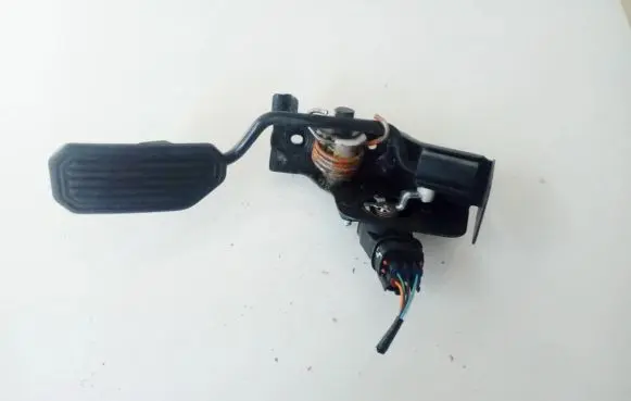 Toyota Corolla Verso AR10 Accelerator throttle pedal