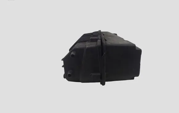 Mercedes-Benz C W203 Air filter box A6460900901
