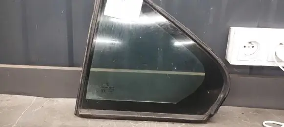 Peugeot 607 Rear side window