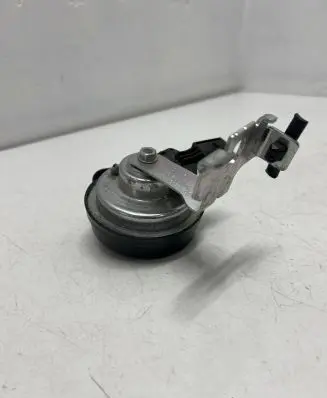 Volkswagen Golf VII Horn signal 5QO951221 5G0951182A